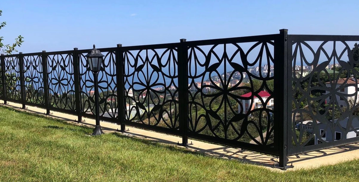 Lazer Kesim Kapı ve Korkuluk Sistemleri: Yapılarınıza Modern Bir Dokunuş